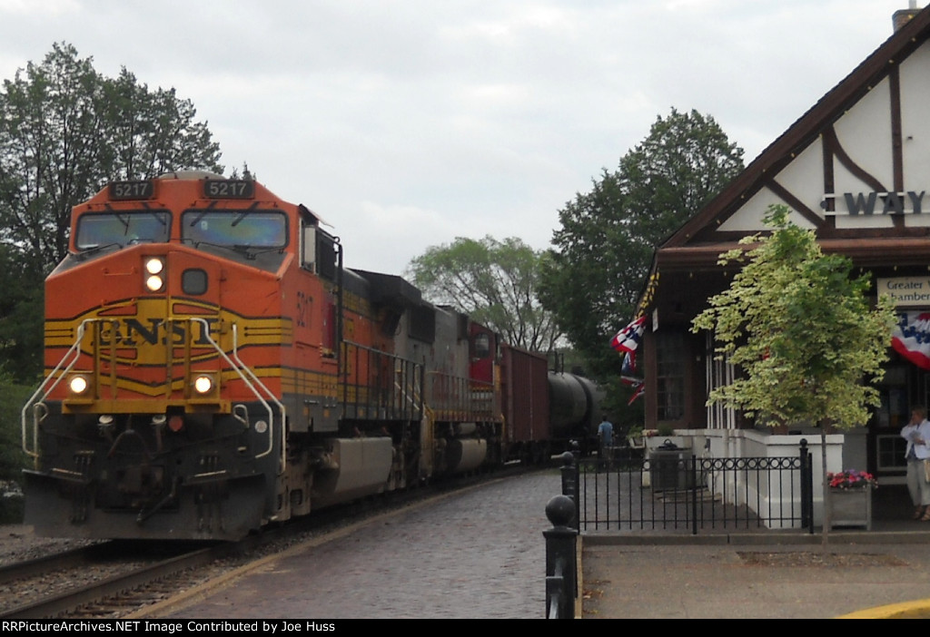 BNSF 5217 West